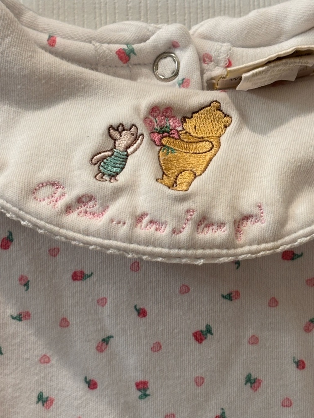 Winnie the Pooh Vintage Sleeper - Picture 2 of 5